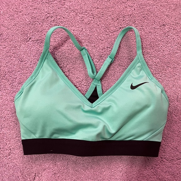 Nike dri-fit sports bra - Picture 1 of 3